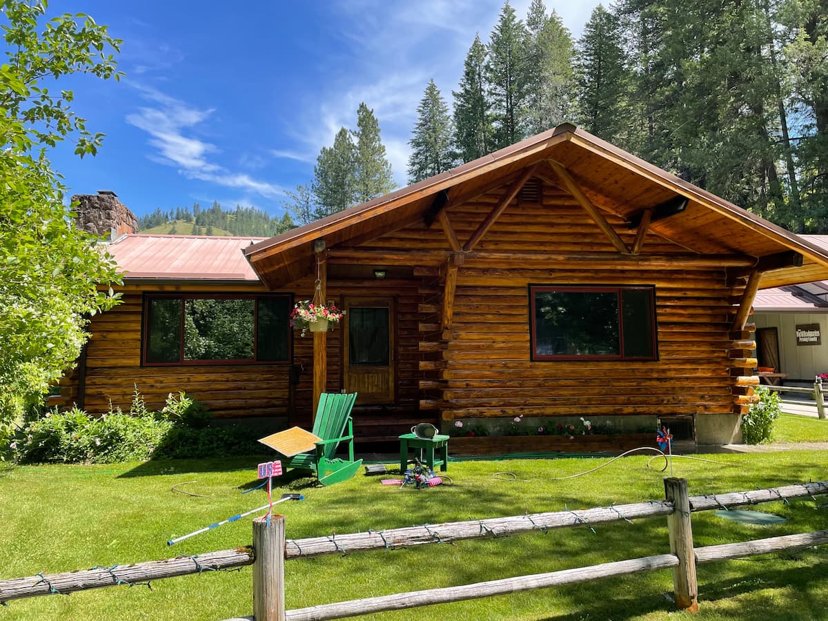 Exceptional Log Cabin Washing Finished in Valley, WA