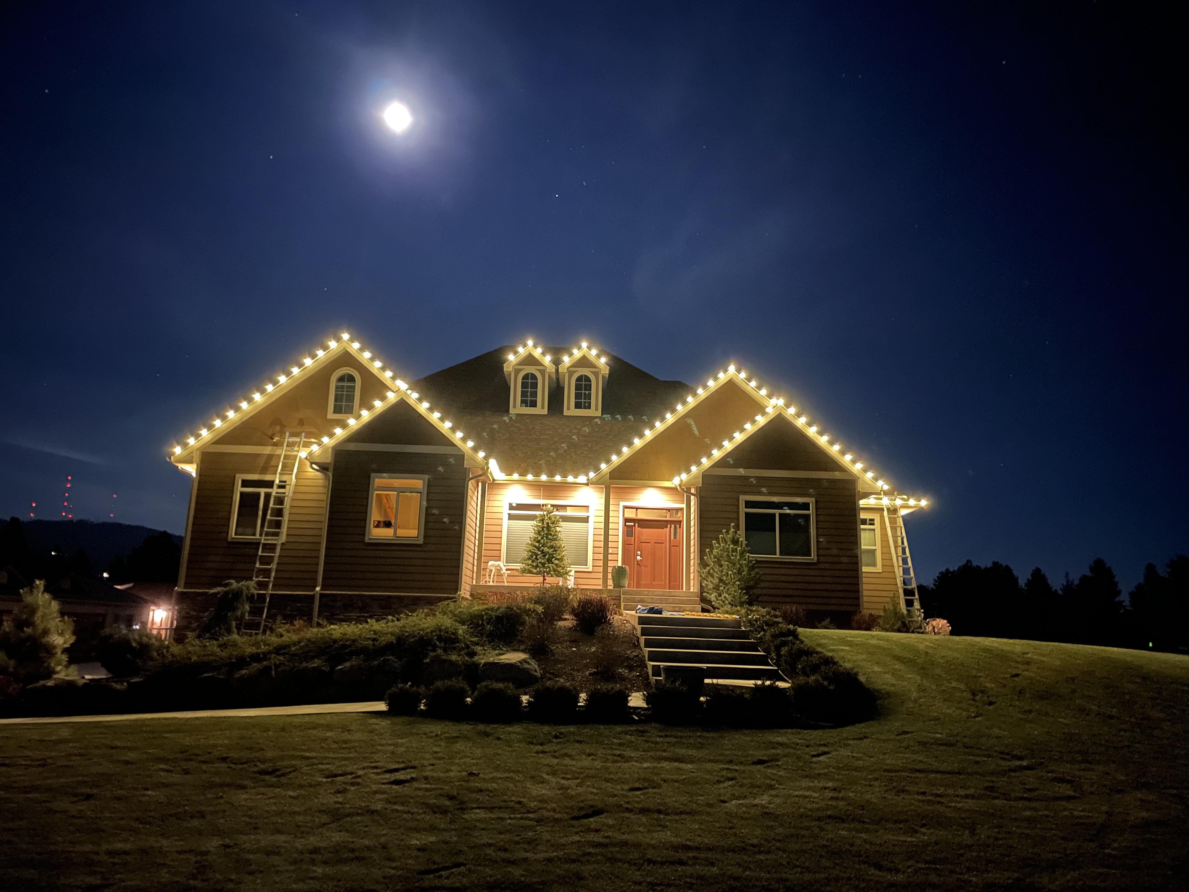 Splendid Christmas Light Installation Spokane WA