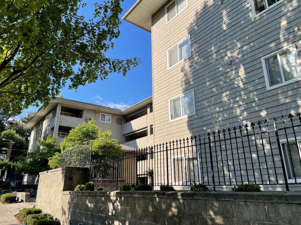 Surface cleaning for condos in Spokane
